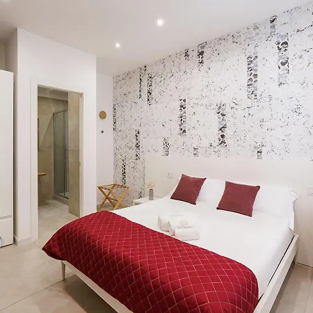 Ad Oriente 马达莱纳